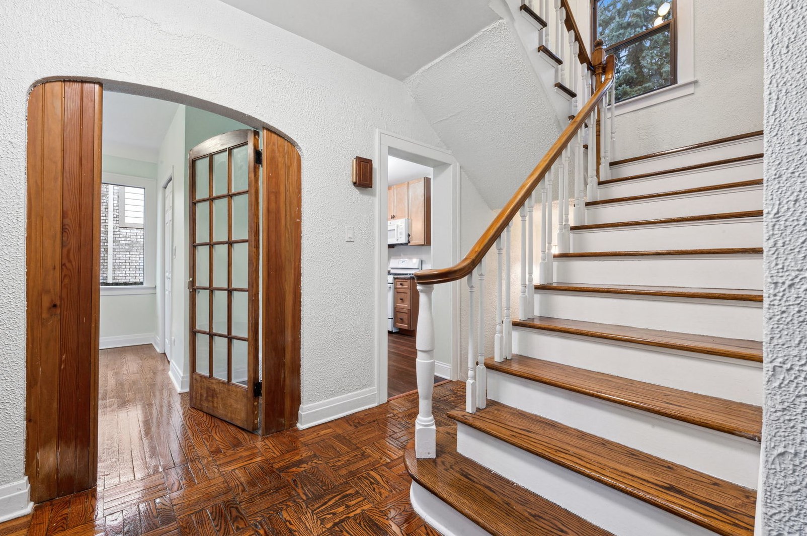 812 Phillippa St, Oak Brook IL  60521-2447 exterior