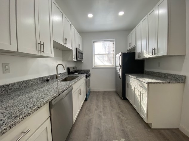 732 Reba Pl, Evanston, IL 60202-4103