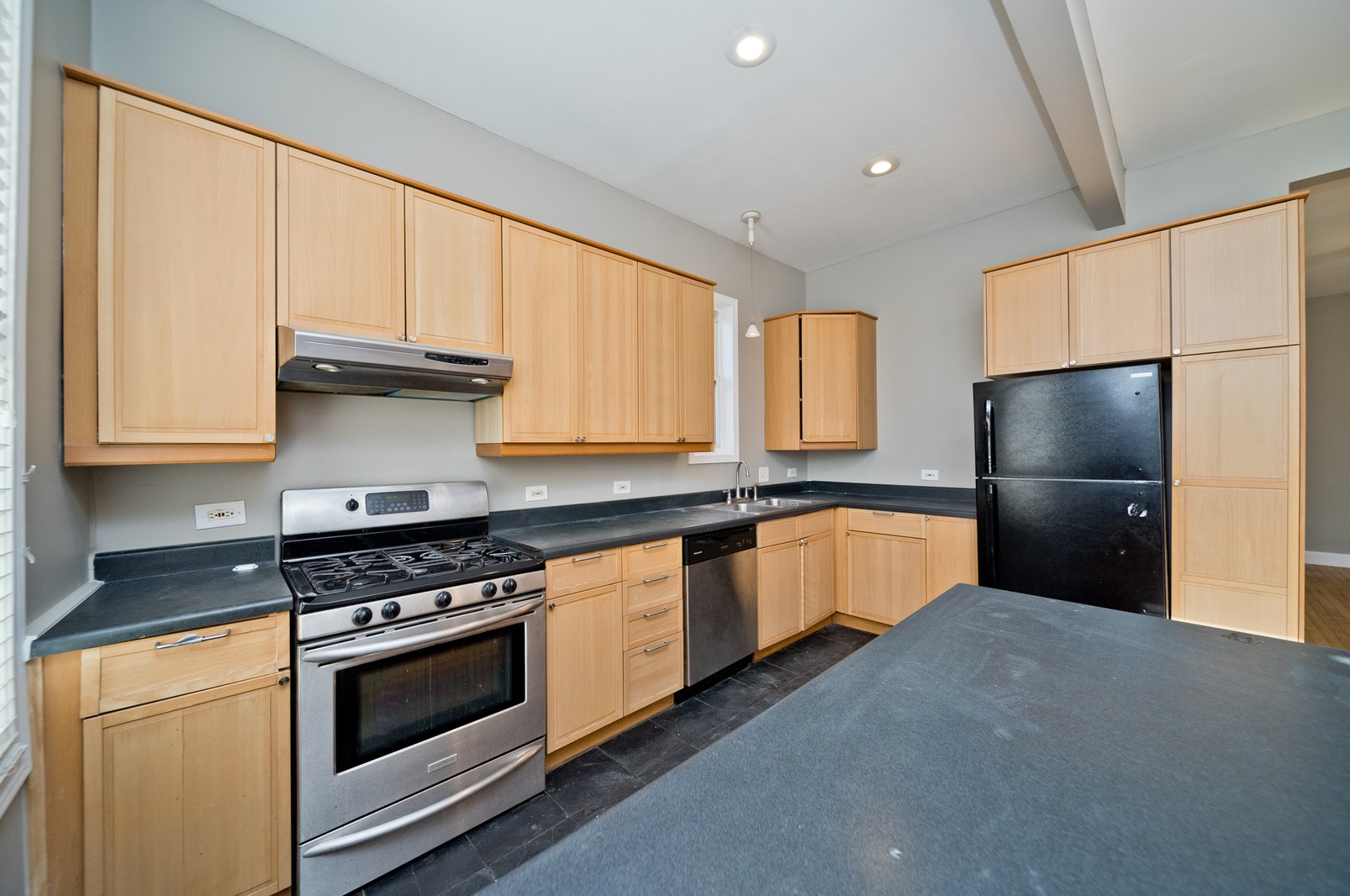 1925 W 21st Pl #2, Chicago, IL 60608