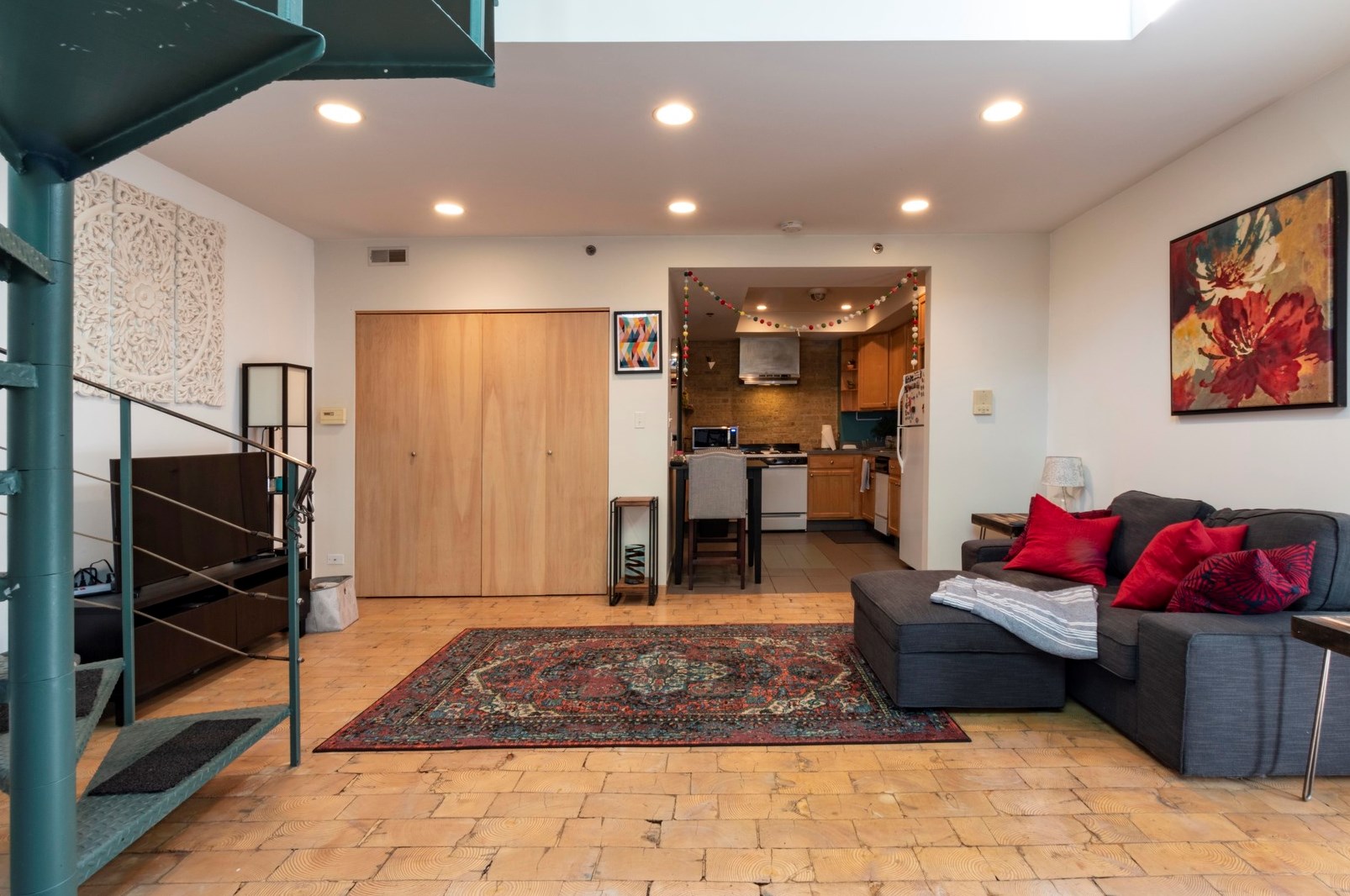 2144 Ashland Ave #6, Evanston, IL 60201