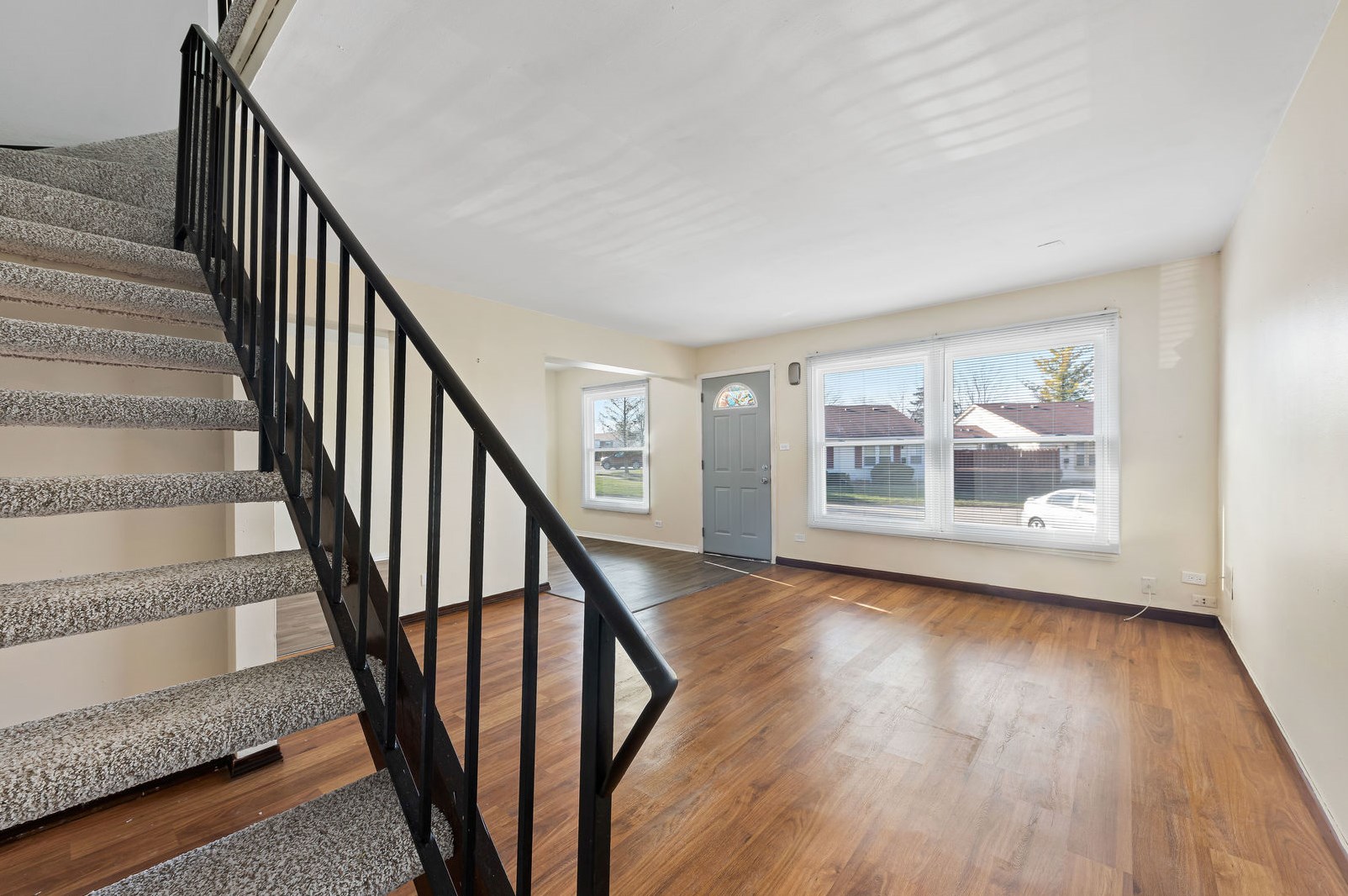 1960 Liberty Pl #5611, Hoffman Estates, IL