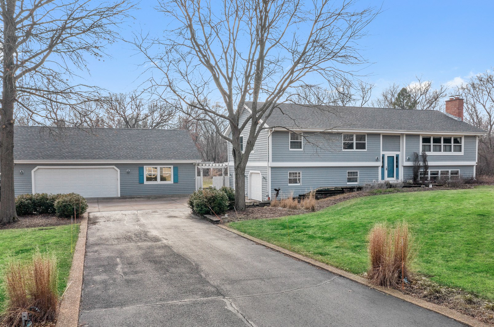 119 Brisbane Dr, Trout Valley, IL 60013-2369