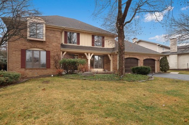 325 Hambletonian Dr, Oak Brook, IL 60523-2619