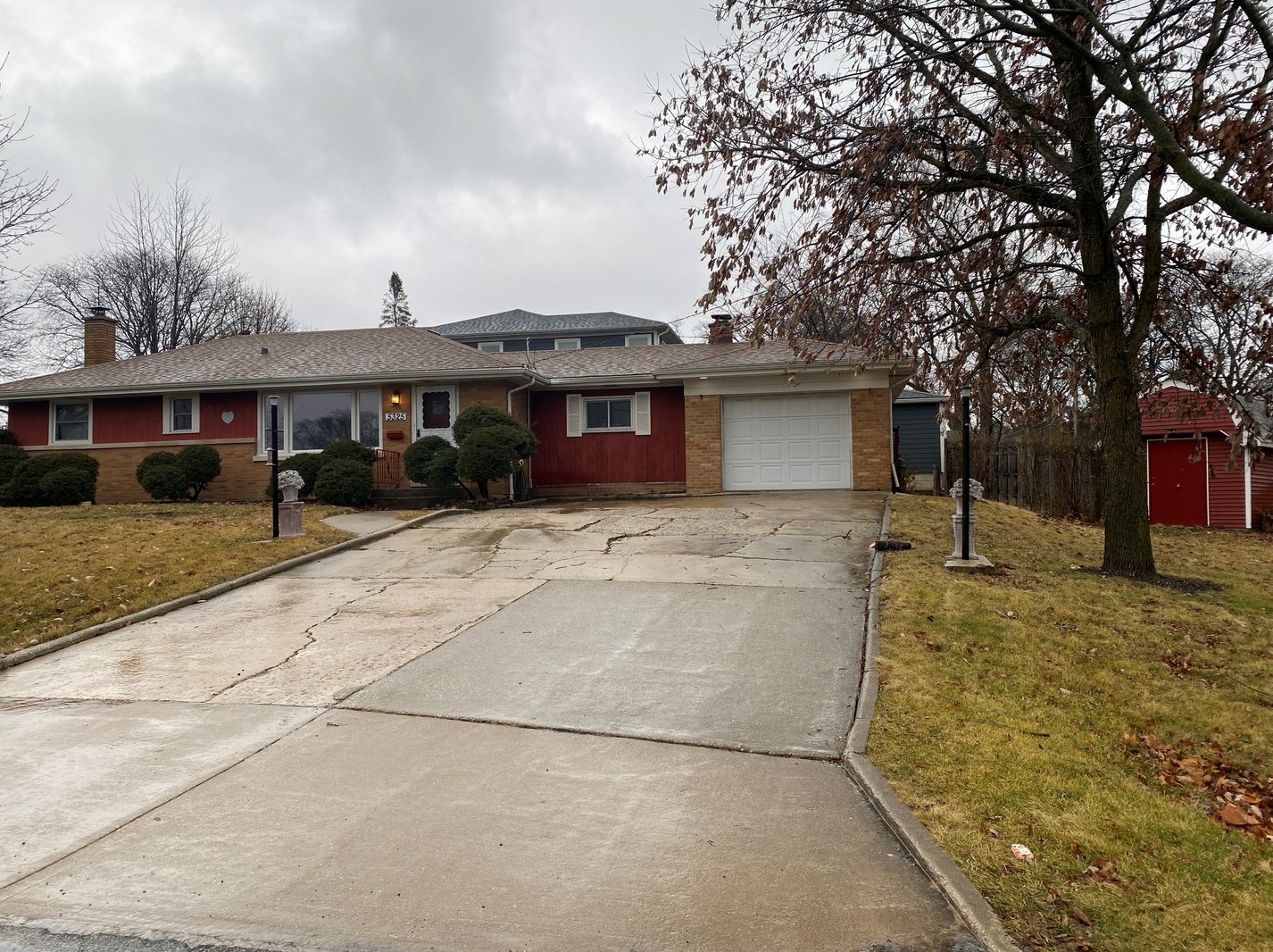 5325 Victor St, Downers Grove, IL 60515