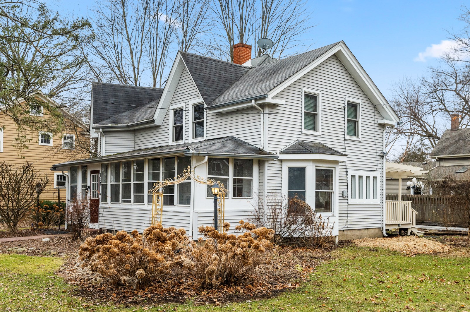 107 S Jefferson St, Batavia, IL 60510