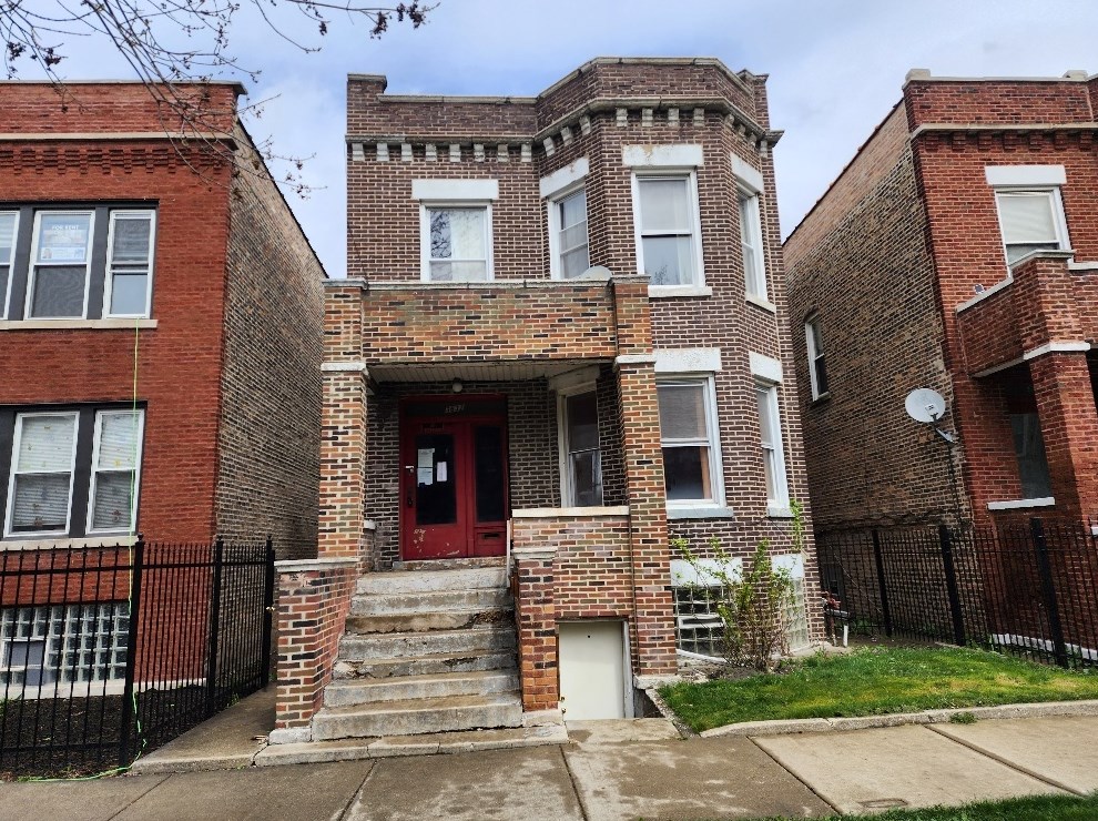 3632 W Flournoy St, Chicago, IL 60624 - MLS 11762297 - Coldwell Banker