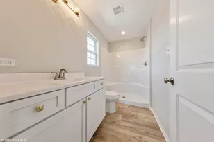 200 Crystal Ln, Steger, IL 60475 - Photo 14