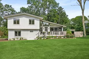 1525 W Wiesbrook Rd, Wheaton, IL 60189 - Photo 1