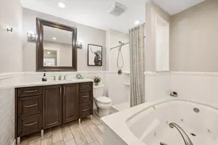 1525 W Wiesbrook Rd, Wheaton, IL 60189 - Photo 12