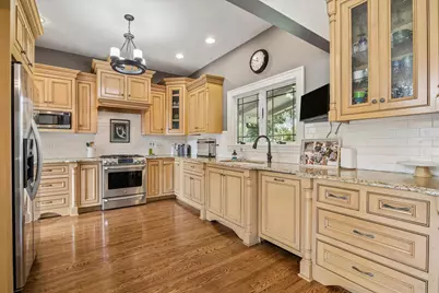 1525 W Wiesbrook Road, Wheaton, IL 60189 - Photo 8