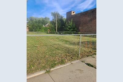 5703 S Halsted Street - Photo 1