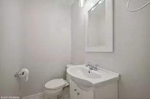 564 White Oak Rd, Bolingbrook, IL 60440 - Photo 10