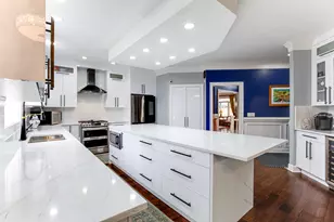 1N424 Indian Knoll Rd, West Chicago, IL 60185 - Photo 8