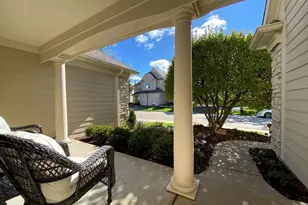 2428 Ridgewood Ct, Aurora, IL 60502 - Photo 2