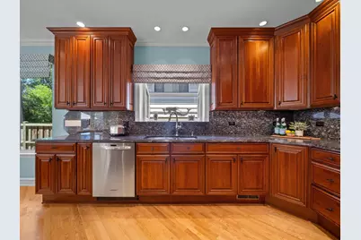 9530 Harding Avenue, Evanston, IL 60203 - Photo 12