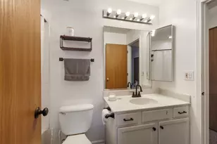 329 W Whispering Oaks Ln, Round Lake, IL 60073 - Photo 14