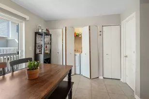 329 W Whispering Oaks Ln, Round Lake, IL 60073 - Photo 8