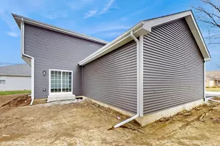 1439 Trailside Dr, Beecher, IL 60401 - Photo 2