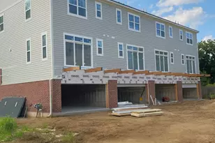 186 Eli Ct, Des Plaines, IL 60016 - Photo 4