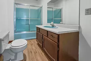 609 E Porter Ave, Watseka, IL 60970 - Photo 10