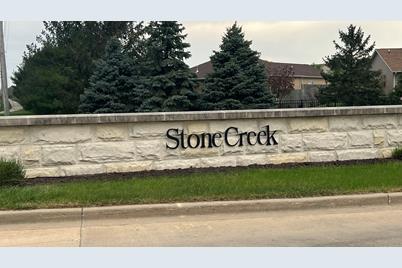 3060 E Stone Creek Boulevard - Photo 1