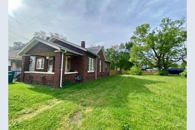 657 W Wood Street, Decatur, IL 62522 - Photo 2