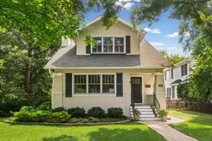 1062 Ash St, Winnetka, IL 60093 - Photo 2