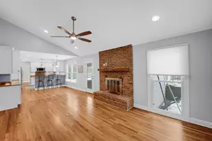 [Address not provided], Wheaton, IL 60187 - Photo 10