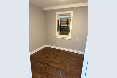 8127 S Coles Avenue, Chicago, IL 60617 - Photo 10