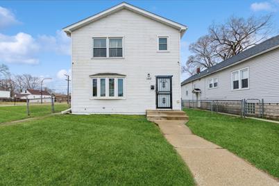 107 155th Street, Calumet City, IL 60409 - Photo 1