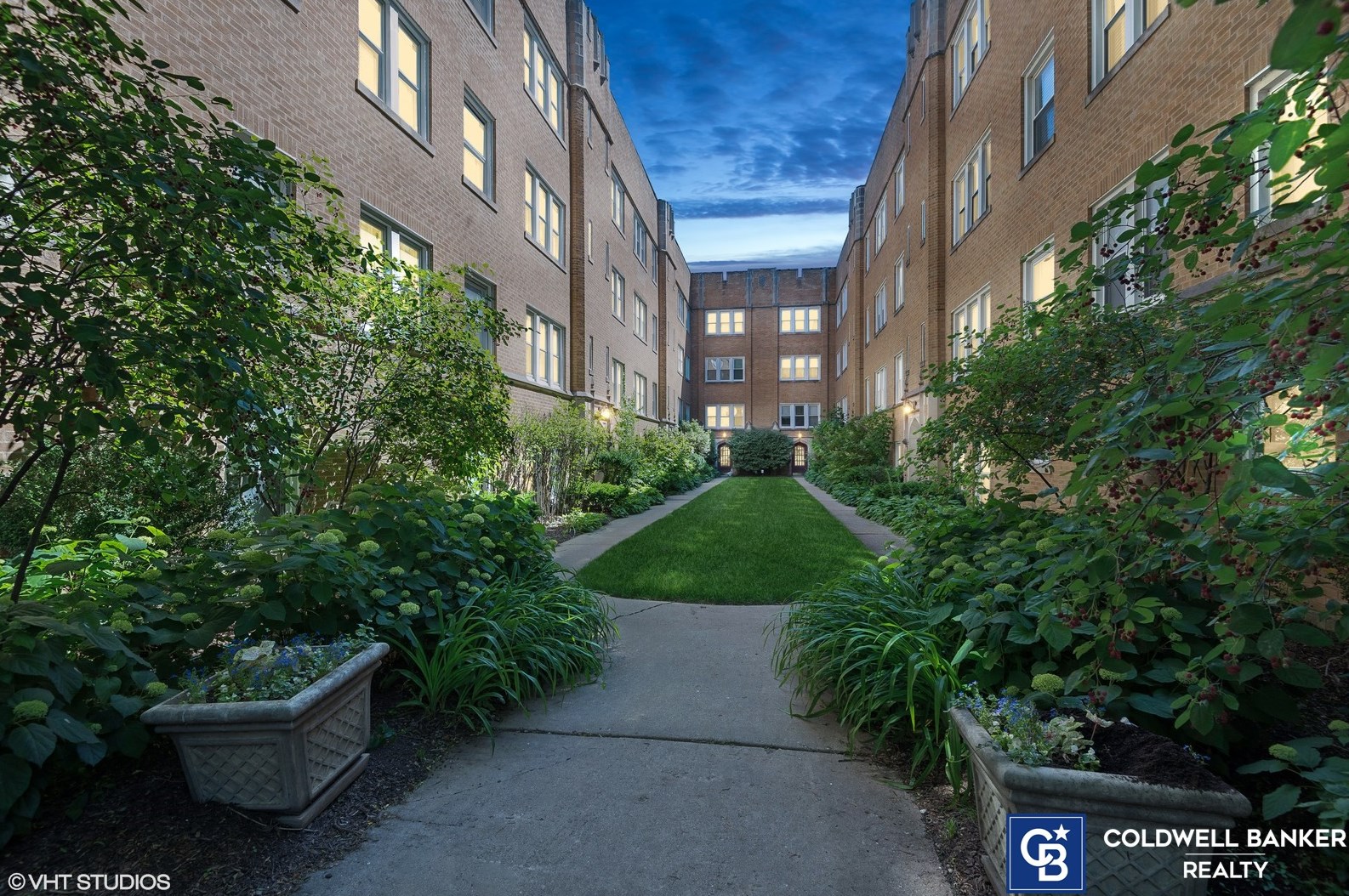 2539 Prairie Ave, Evanston IL  60201-2253 exterior
