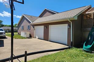 1275 Winn Rd, Sterling, IL 61081 - Photo 4