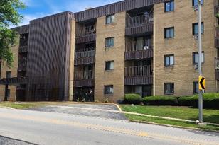 1S150 Spring Rd #3A, Oakbrook Terrace, IL 60181 - MLS 10995099 - Coldwell  Banker