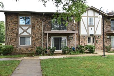 16W471 79th Street #201, Willowbrook, IL 60527 - Photo 1