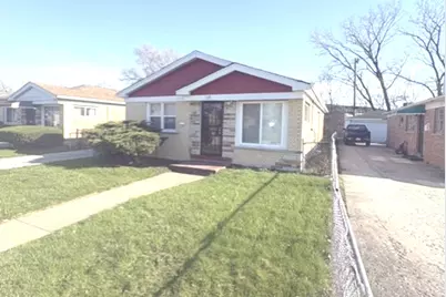 715 E 155th Court, Phoenix, IL 60426 - Photo 2