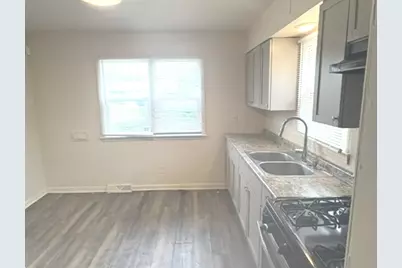 715 E 155th Court, Phoenix, IL 60426 - Photo 10