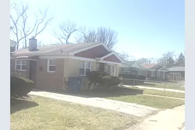 715 E 155th Court, Phoenix, IL 60426 - Photo 4