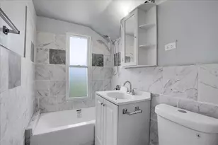 7829 S Escanaba Ave, Chicago, IL 60649 - Photo 18