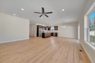 704 Justice St, Tuscola, IL 61953 - Photo 22