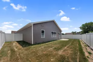 704 Justice St, Tuscola, IL 61953 - Photo 36