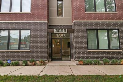 3653 W Barry Avenue #3E, Chicago, IL 60618 - Photo 1