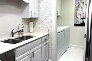 5702 S Park Ave, Hinsdale, IL 60521 - Photo 12