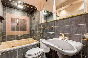 2326 W Argyle St, Chicago, IL 60625 - Photo 14