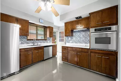 415 E Atwater Avenue, Elmhurst, IL 60126 - Photo 16