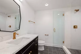 [Address not provided], Willowbrook, IL 60527 - Photo 20