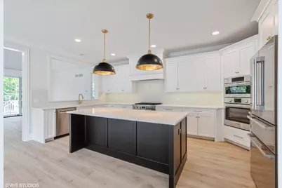 [Address not provided], Willowbrook, IL 60527 - Photo 6