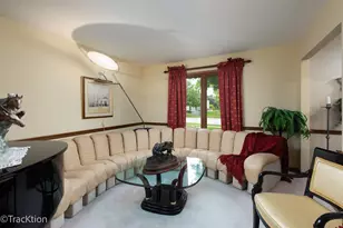 1229 W Bauer Rd, Naperville, IL 60563 - Photo 4