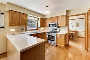 207 Mainsail Dr, Third Lake, IL 60030 - Photo 6