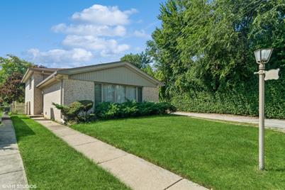 3719 W North Shore Avenue, Lincolnwood, IL 60712 - Photo 1