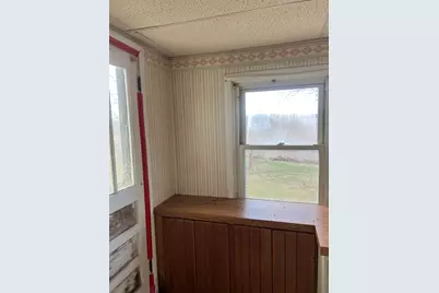 4304 W Lily Creek Road, Freeport, IL 61032 - Photo 32